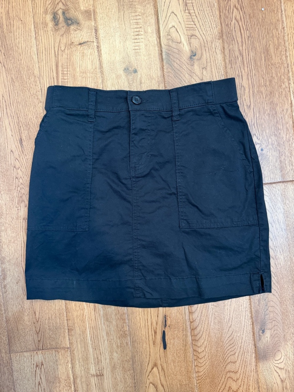 Lee Black High-Waist Mini Skort with Front Button Detail Size 6